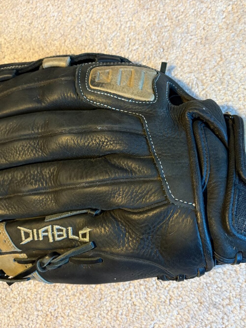 Demarini Diablo 14" Softball Glove Mitt A0725 DB14 Black Tan RHT